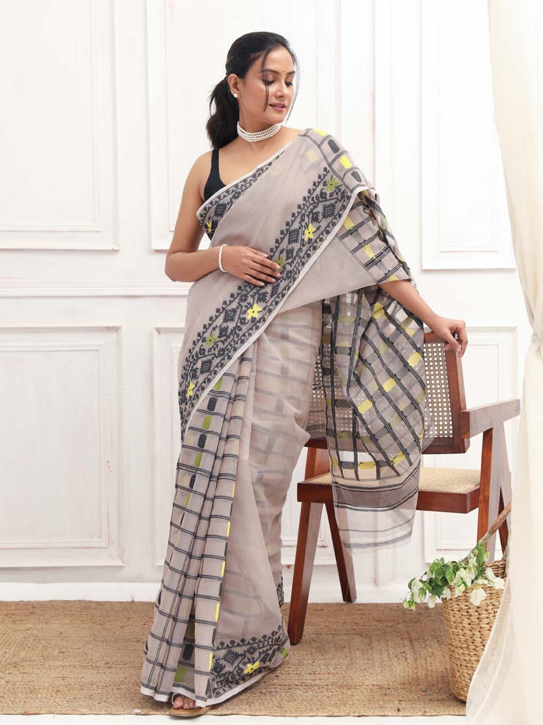 

Indethnic Ethnic Motifs Woven Design Jamdani Saree, Beige