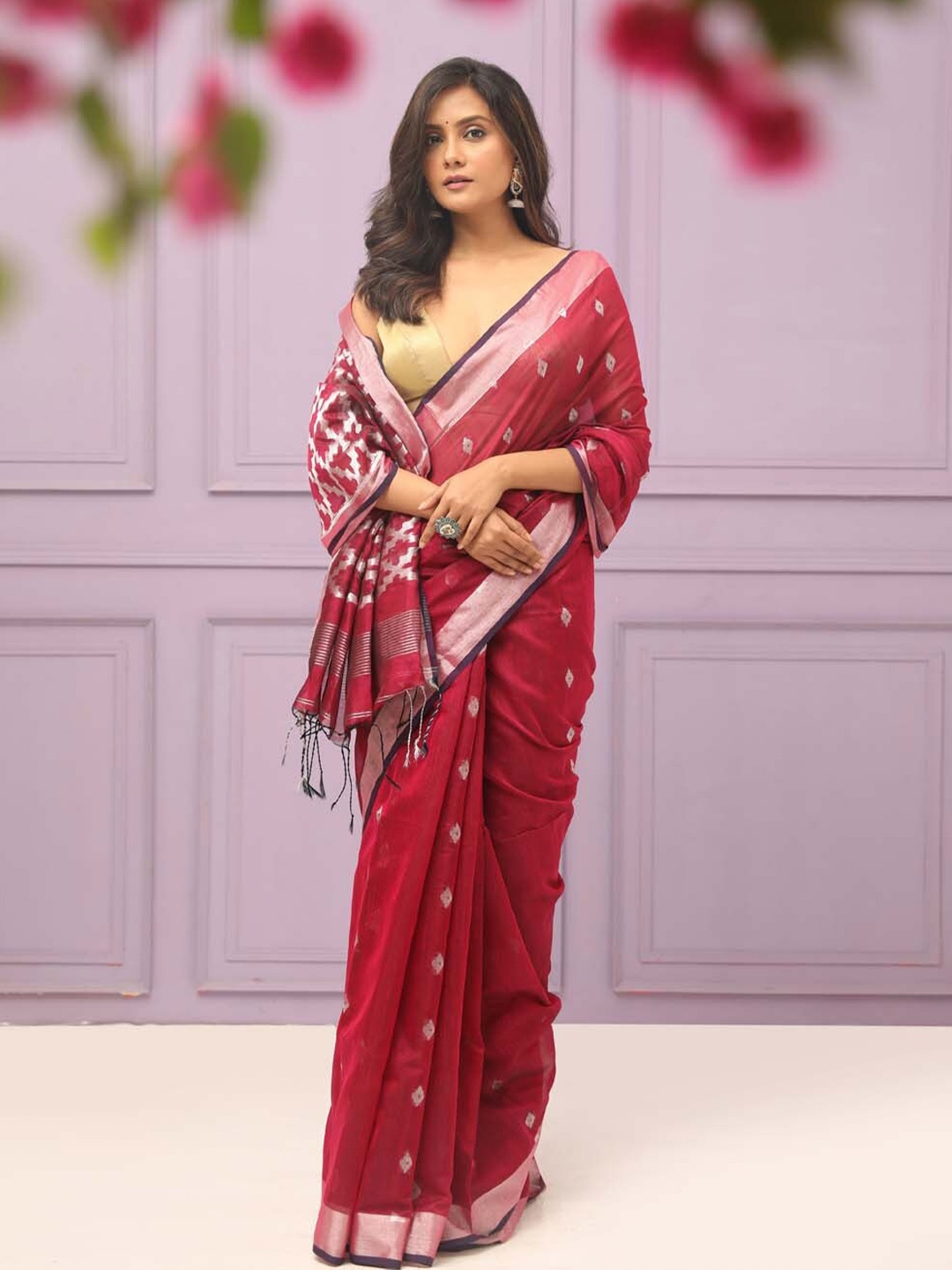 

Indethnic Ethnic Motifs Woven Designed Zari Jamdani Saree, Magenta