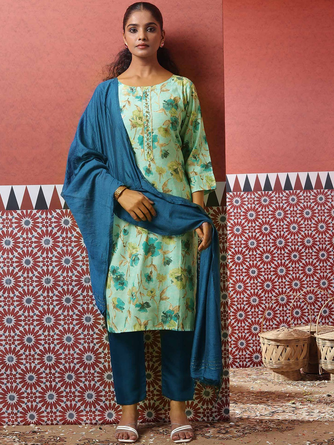 

Peachmode Floral Printed Chanderi Silk Kurta with Trousers & Dupatta, Green