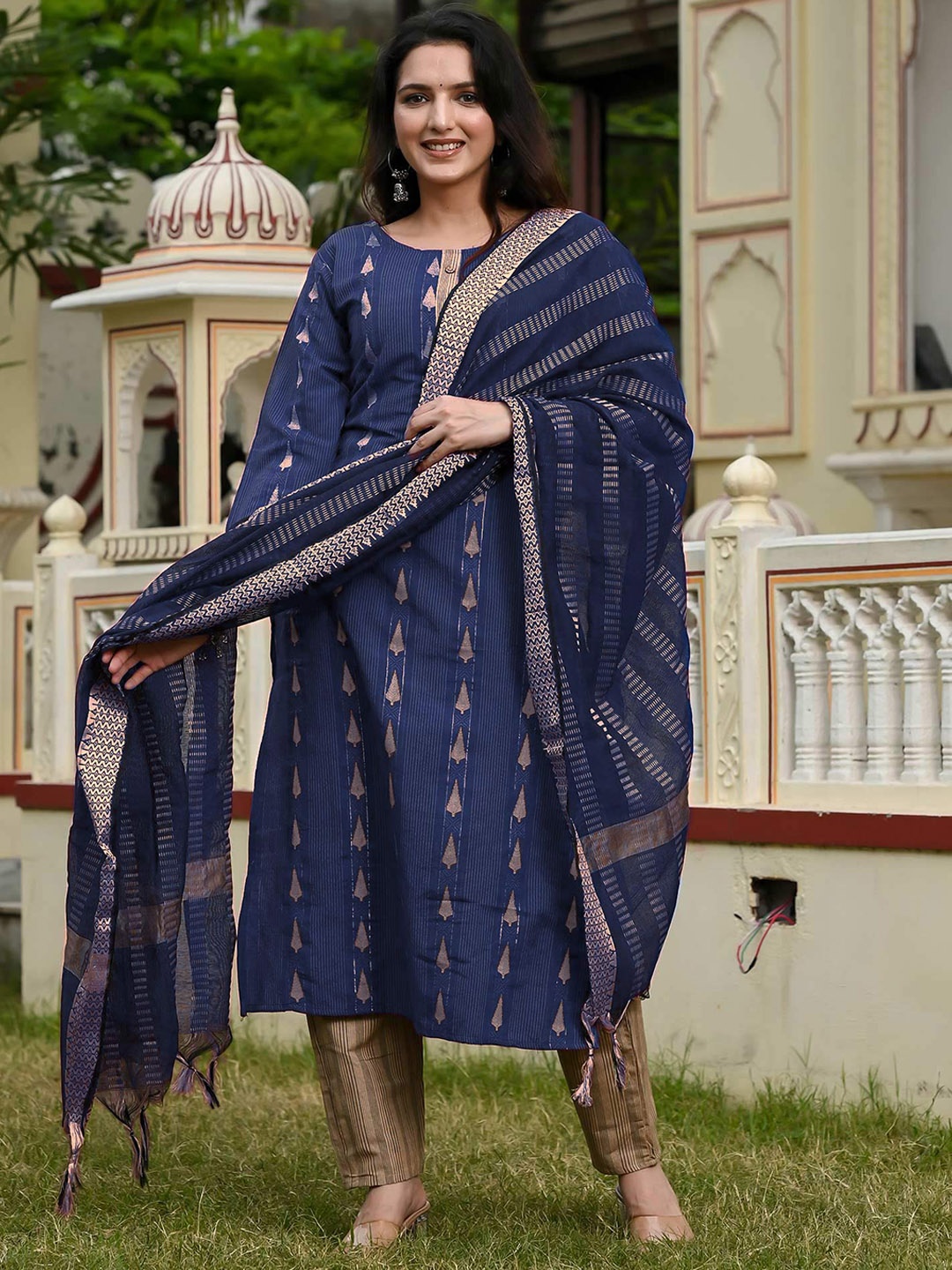 

Peachmode Ethnic Motifs Woven Design Kurta With Trousers & Dupatta, Navy blue