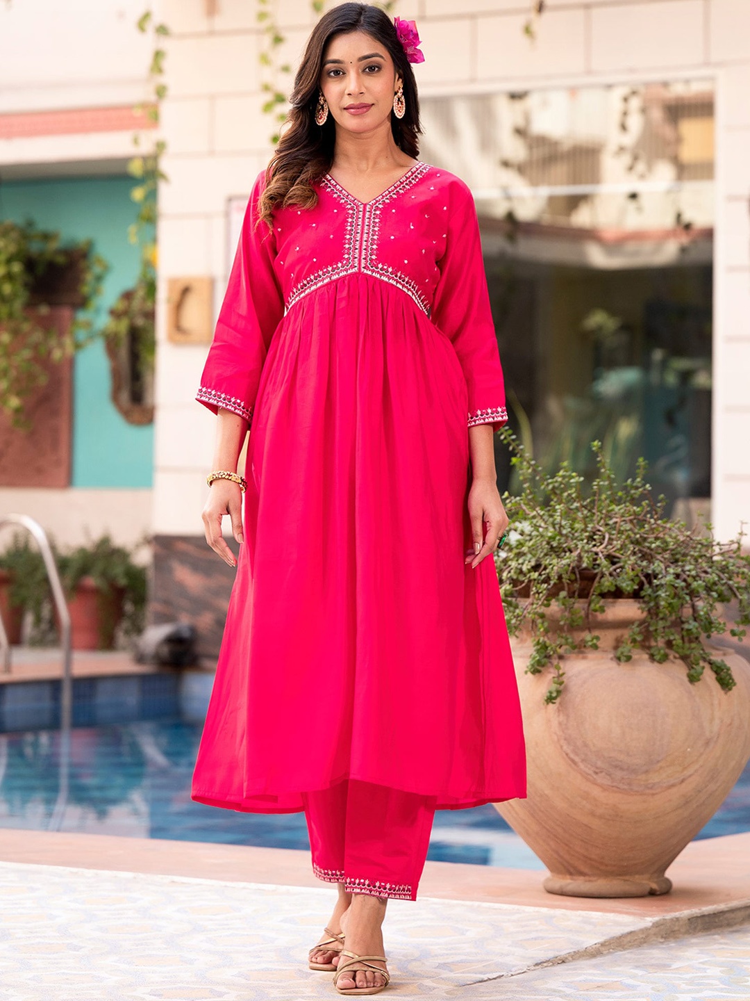 

Peachmode Ethnic Motifs Embroidered Empire Thread Work Pure Silk Kurta Set With Dupatta, Pink