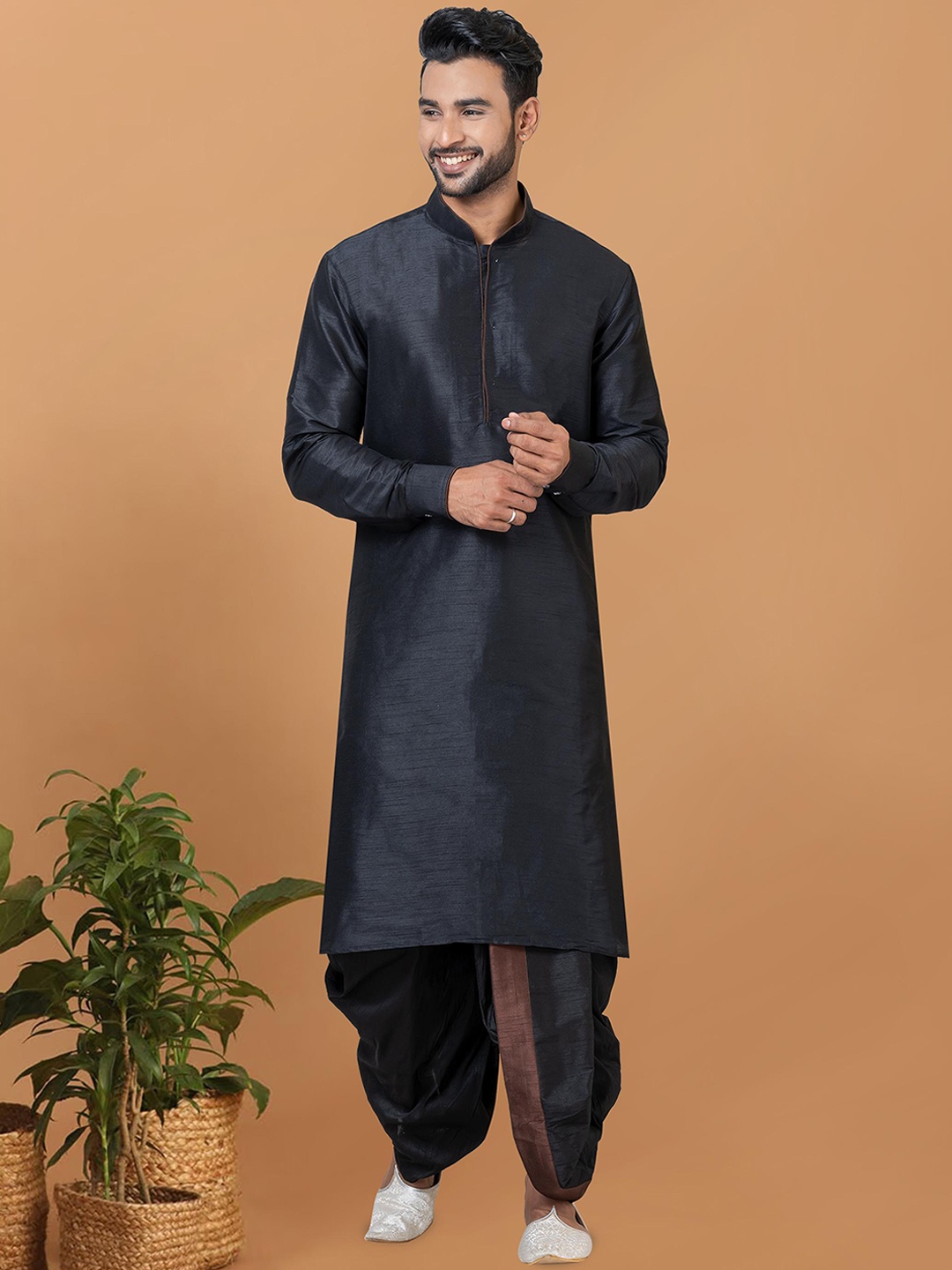 

ROOTED LIBAAS Mandarin Collar Dupion Silk Straight Kurta With Dhoti Pants, Black