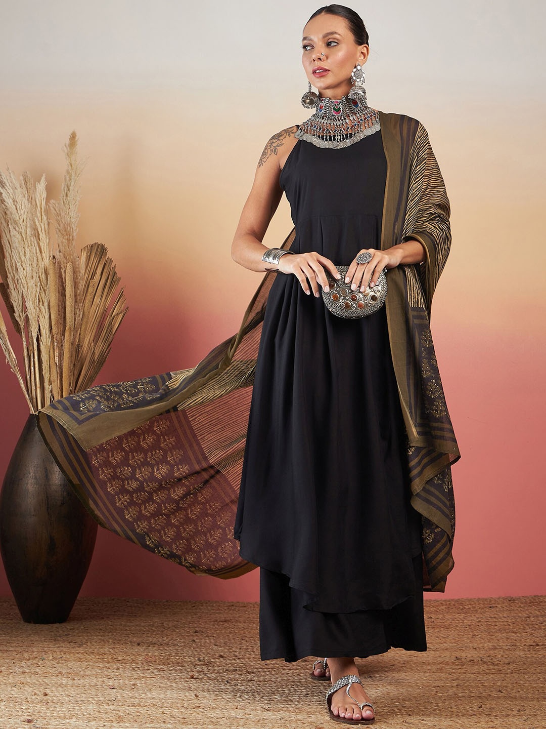 

InWeave Regular Kurta With Palazzos & Dupatta, Black