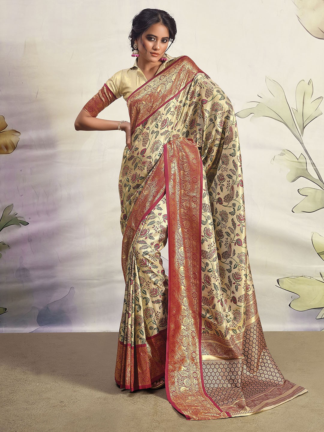 

Mitera Floral Zari Banarasi Saree, Gold