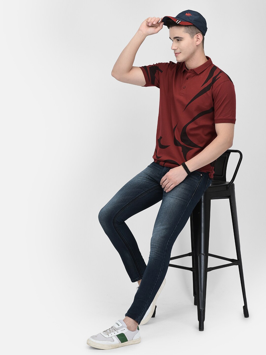 

Crimsoune Club Graphic Printed Polo Collar Slim Fit T-shirt, Maroon