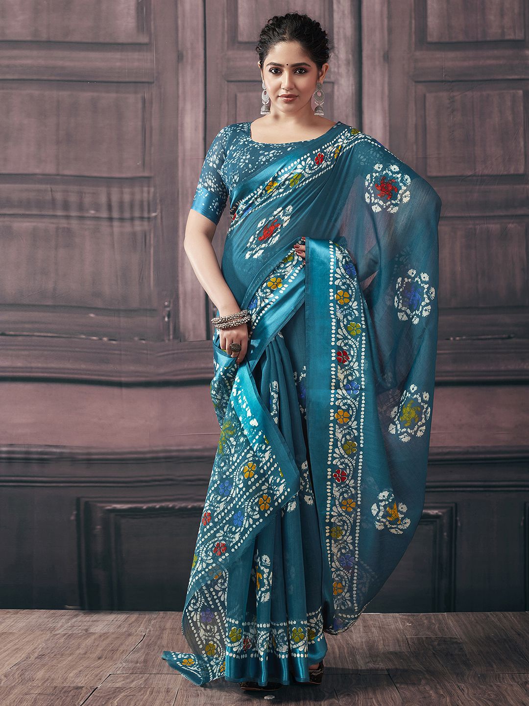 

KALINI Floral Printed Dabu Saree, Teal