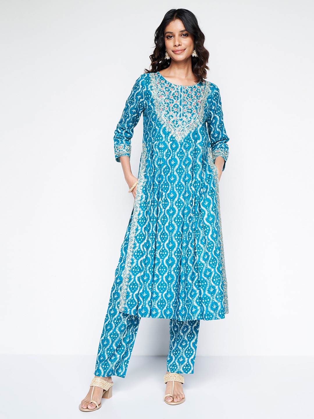 

Global Desi Floral Embroidered Round Neck A-Line Kurta Set, Teal