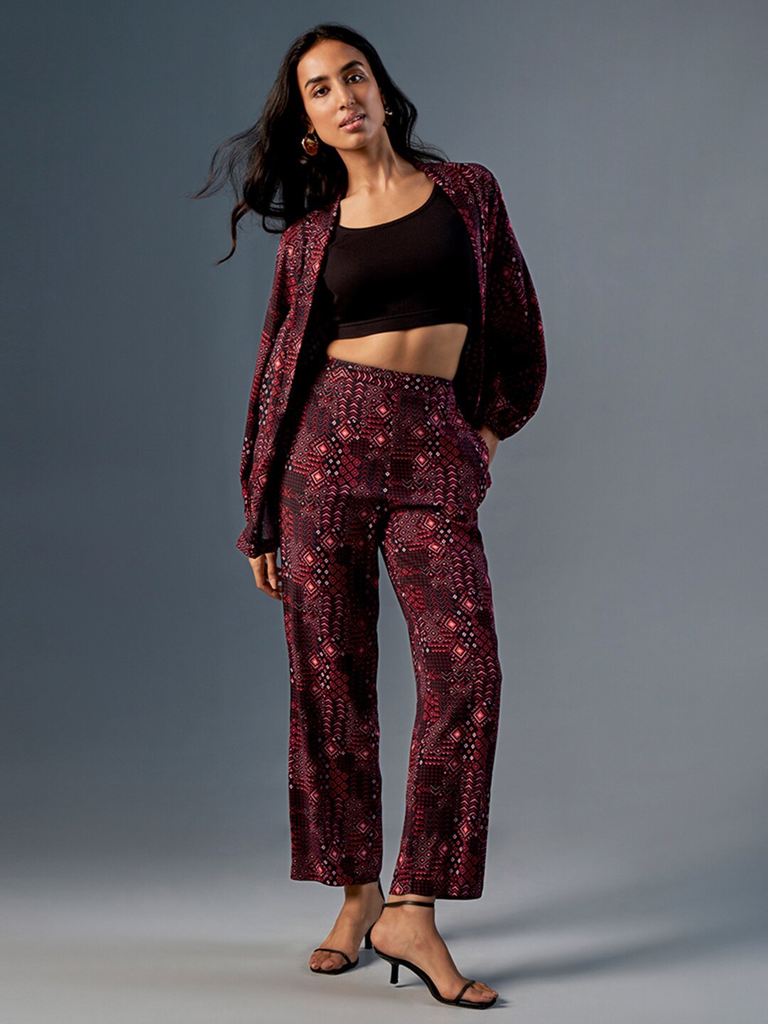 

Global Desi Ethnic Motifs Printed Top With Jacket & Trousers, Black