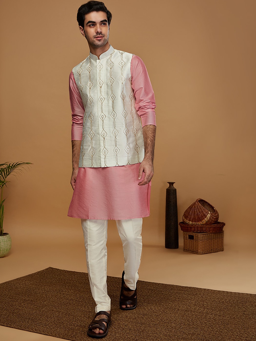 

KISAH Mandarin Collar Regular Sleeves Regular Dupion Silk Kurta with Trouser &Nehru jacket, Off white