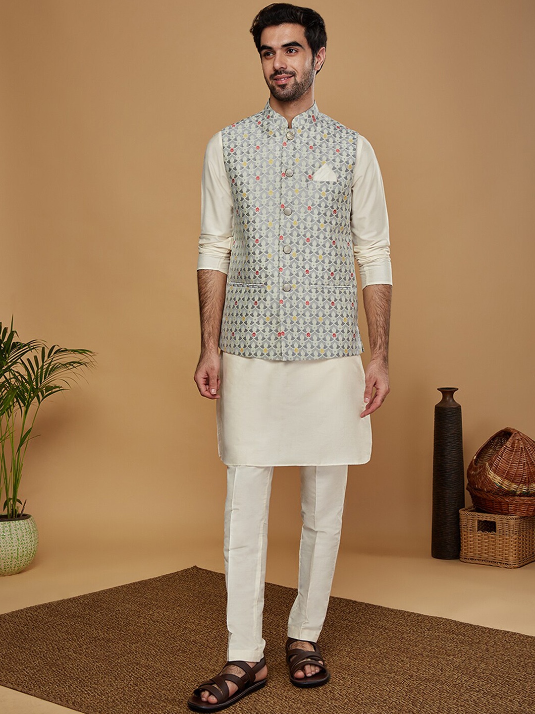 

KISAH Mandarin Collar Long Sleeves Regular Kurta With Pyjamas & Nehru jacket, Grey