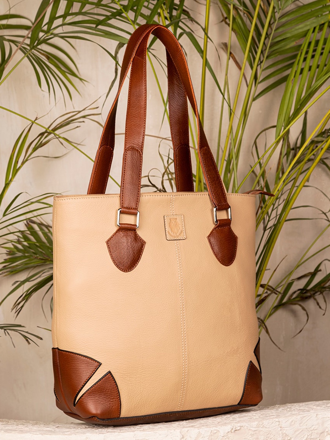 

Abelardo De Moda Leather Structured Handheld Bag, Beige