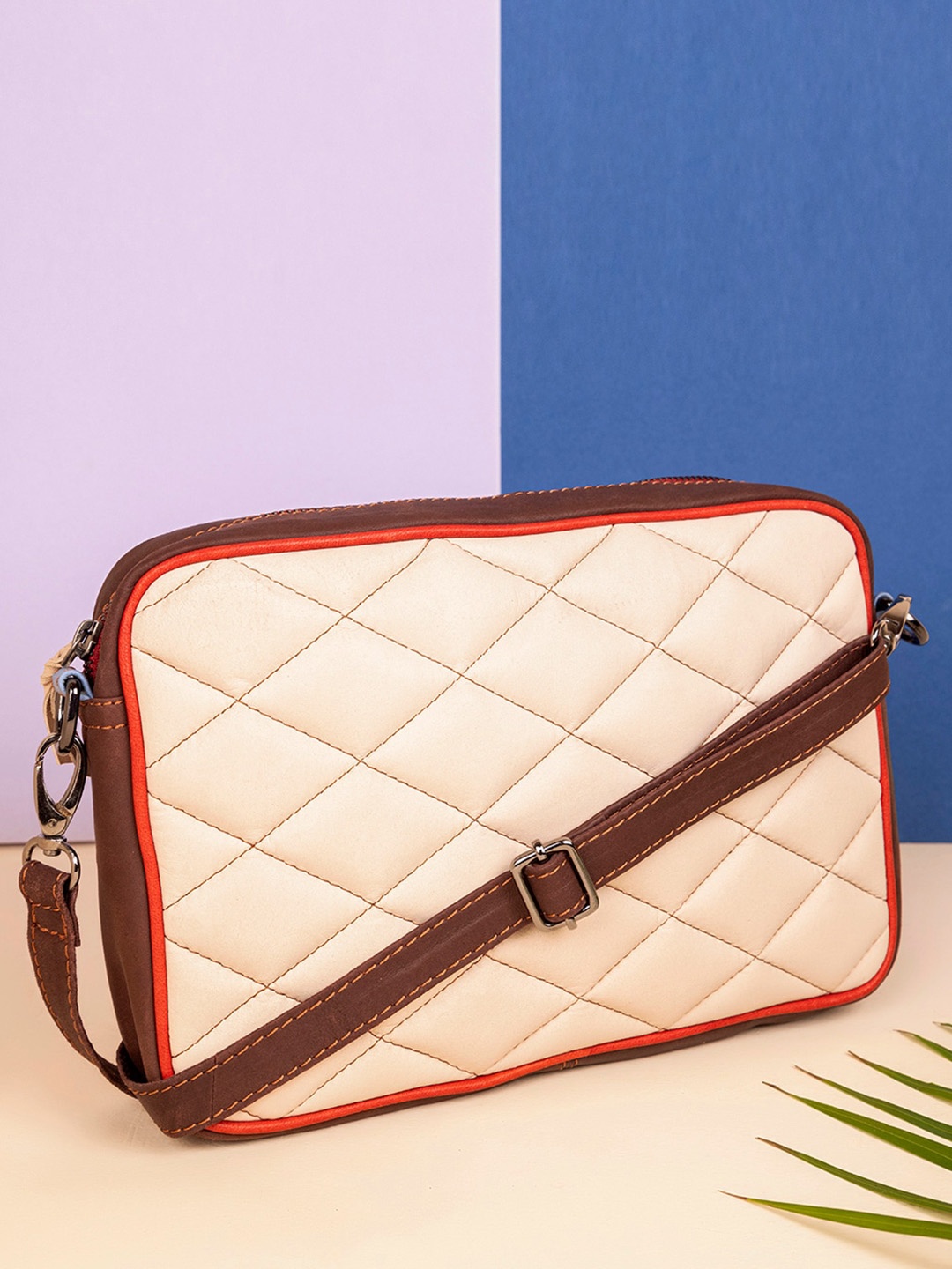 

Abelardo De Moda Quilted Detailed Structured Leather Sling Bag, Off white
