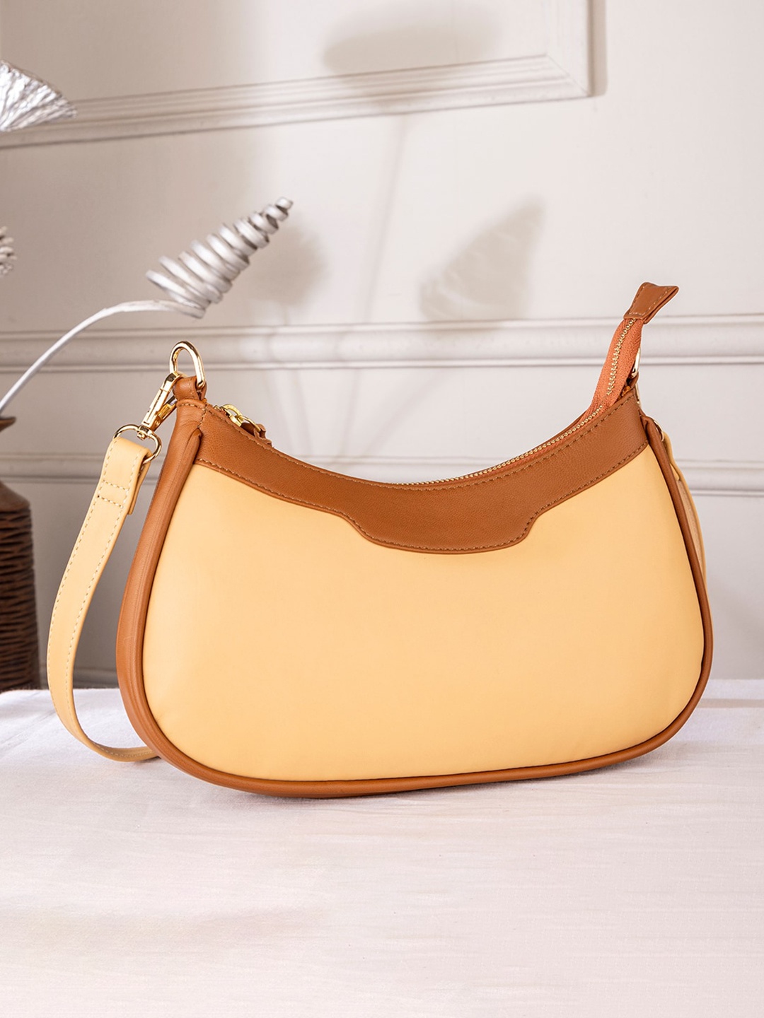 

Abelardo De Moda Leather Structured Handheld Bag, Beige
