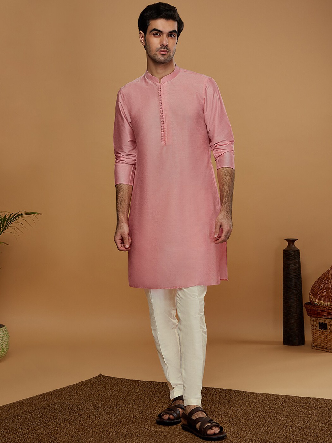 

KISAH Mandarin Collar Straight Kurta with Trousers, Pink