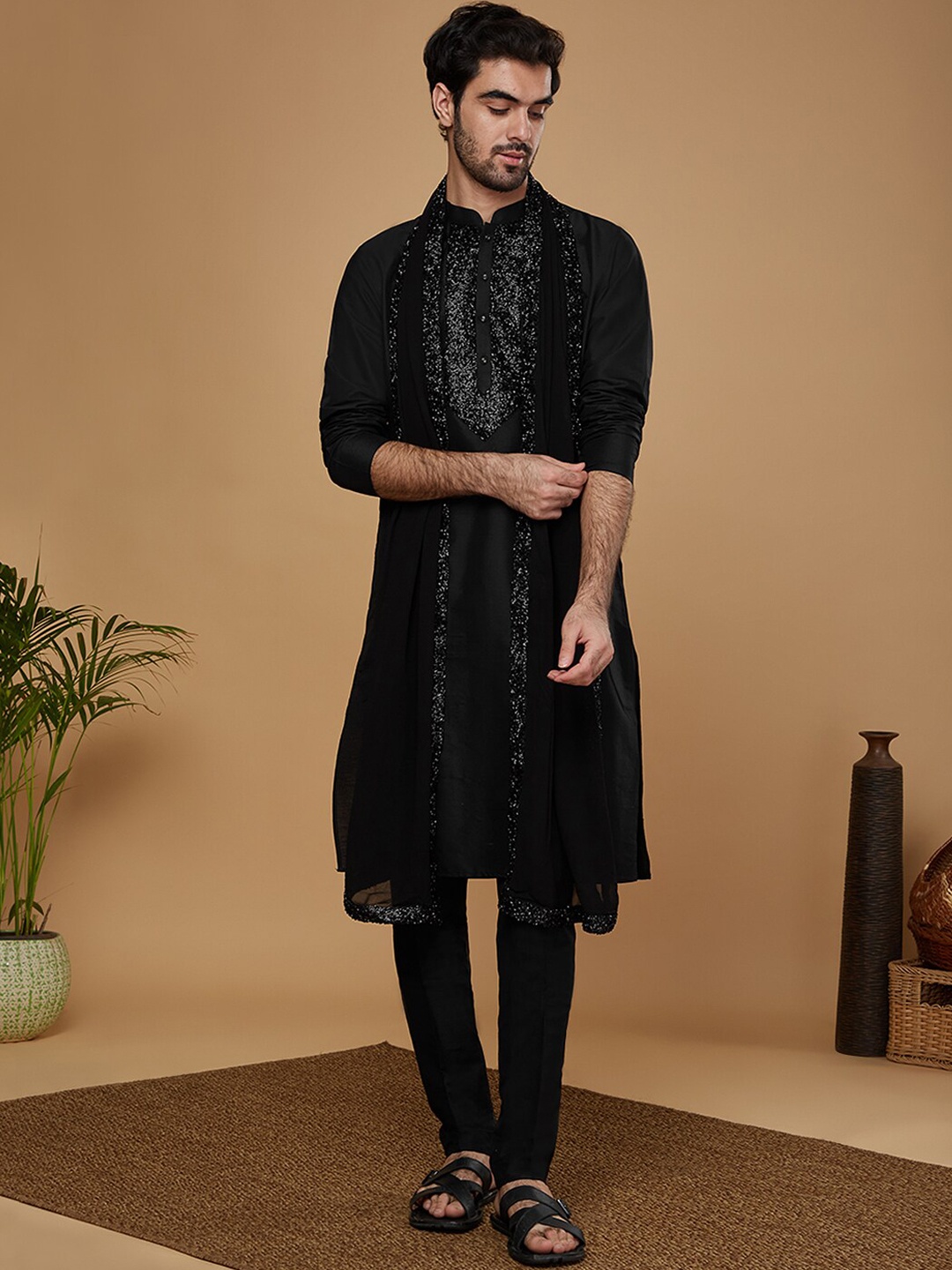 

KISAH Mandarin Collar Regular Sleeves Regular Kurta with Trousers & Dupatta, Black