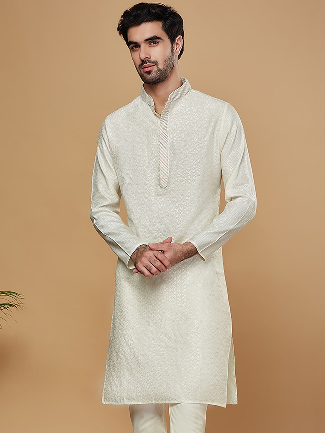 

KISAH Men Textured Regular Fit Abstract Print Kurta, Off white
