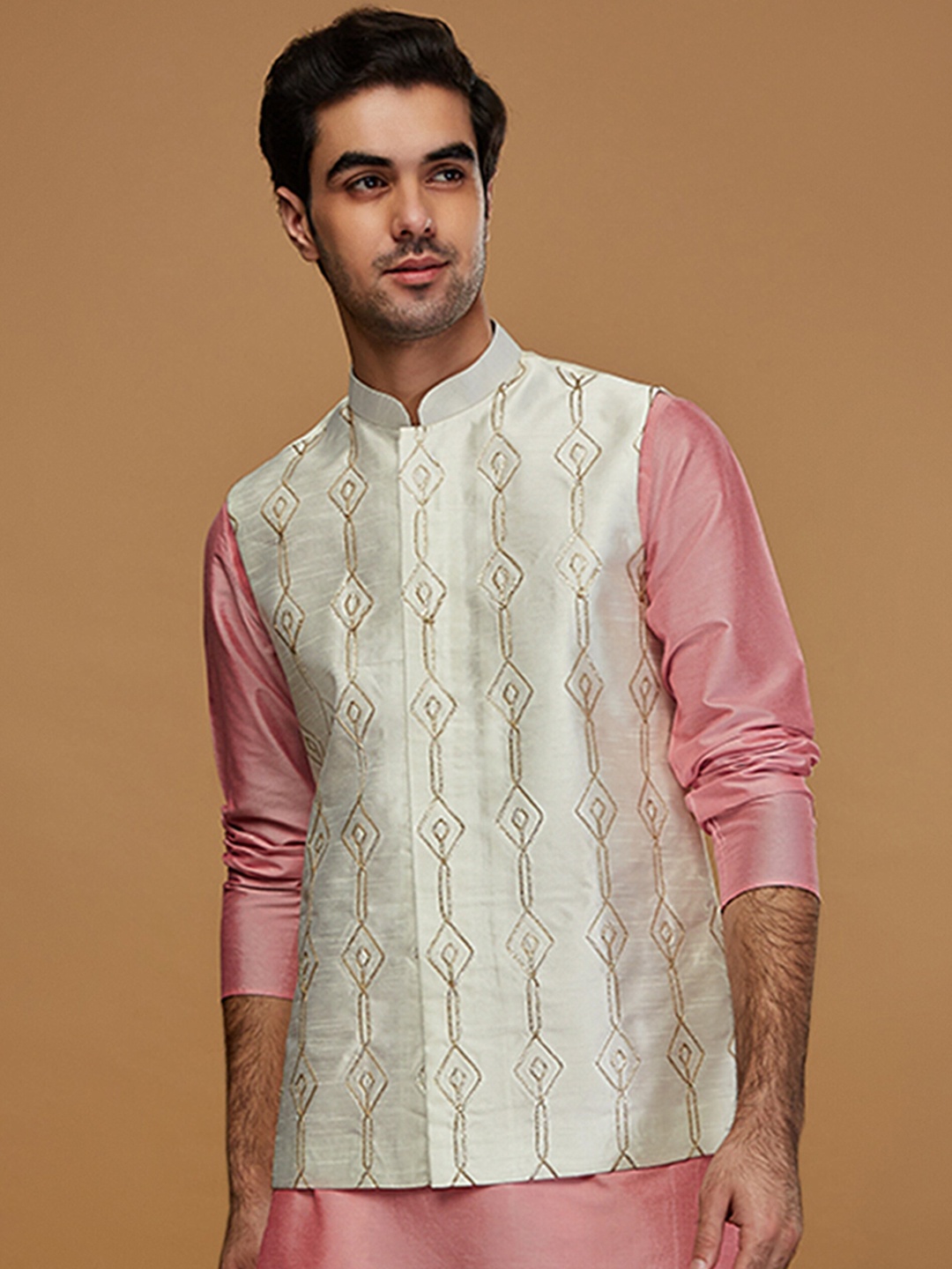 

Kisah Embroidered Nehru Jacket, Off white