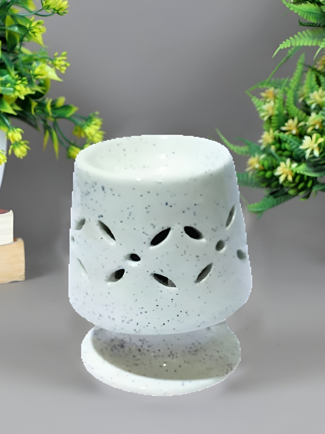 

Crazy Sutra Ceramic Electric Aroma Lamp Diffuser, White