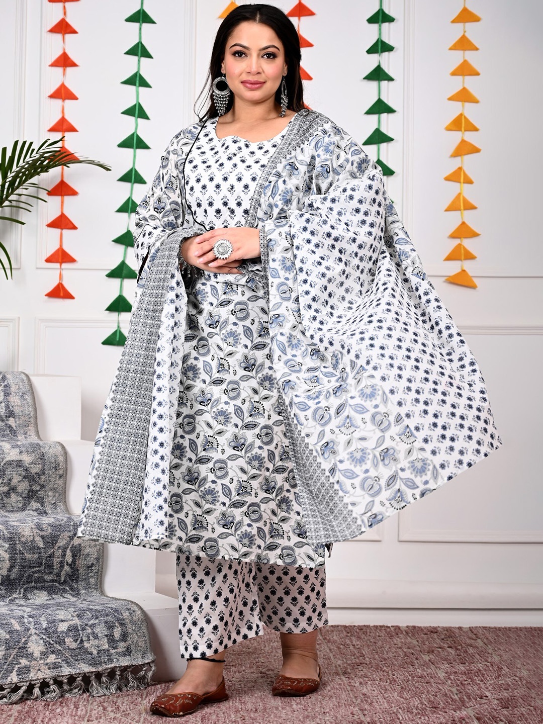 

KALINI Plus Size Floral Printed Pure Cotton Kurta With Trousers & Dupatta, White