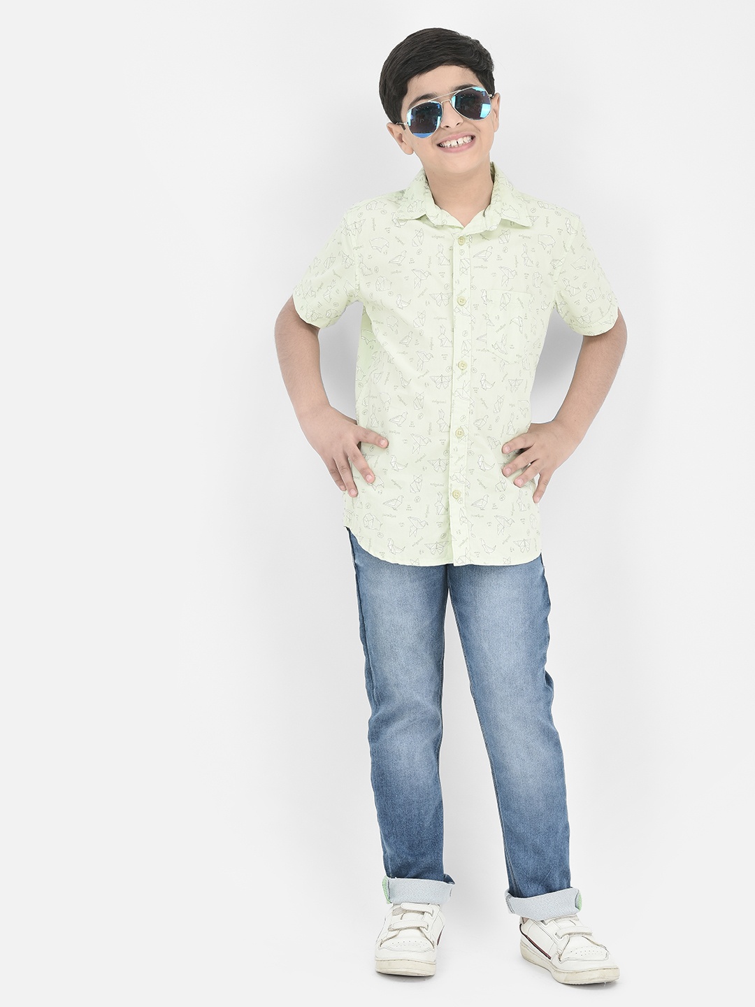 

Crimsoune Club Boys Classic Slim Fit Conversational Printed Pure Cotton Casual Shirt, Green