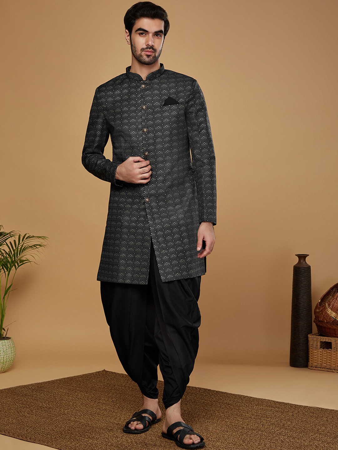 

KISAH Men Self Design Indowestern Sherwani & Dhoti, Black