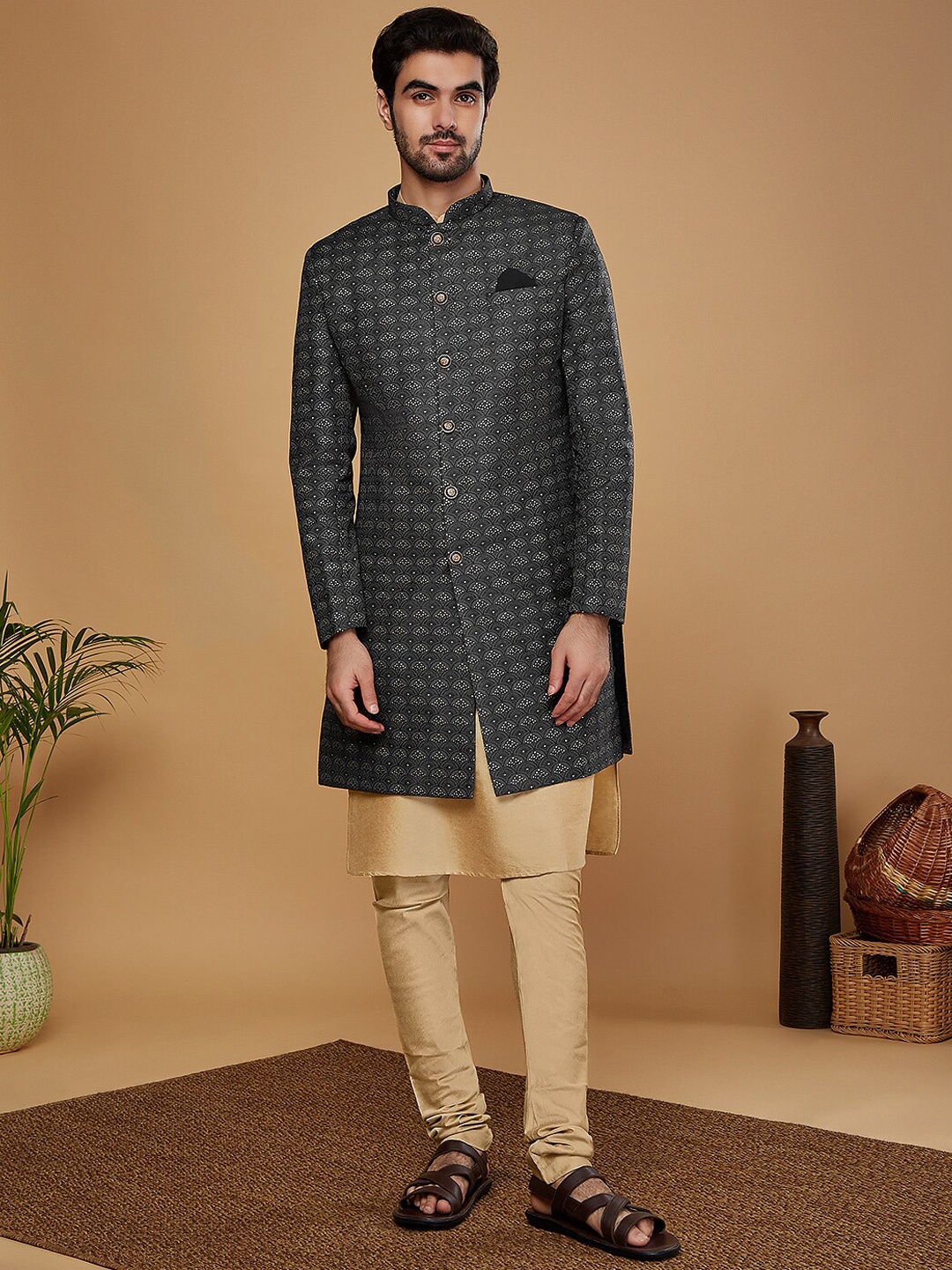 

KISAH Men Woven Design Indowestern Sherwani And Churidar Set, Black