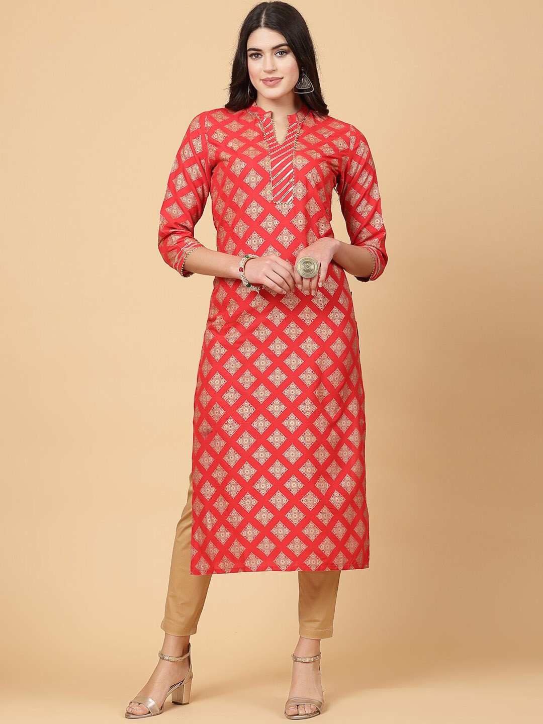 

Pistaa Foil Print Mandarin Collar Gotta Patti Straight Kurta, Red