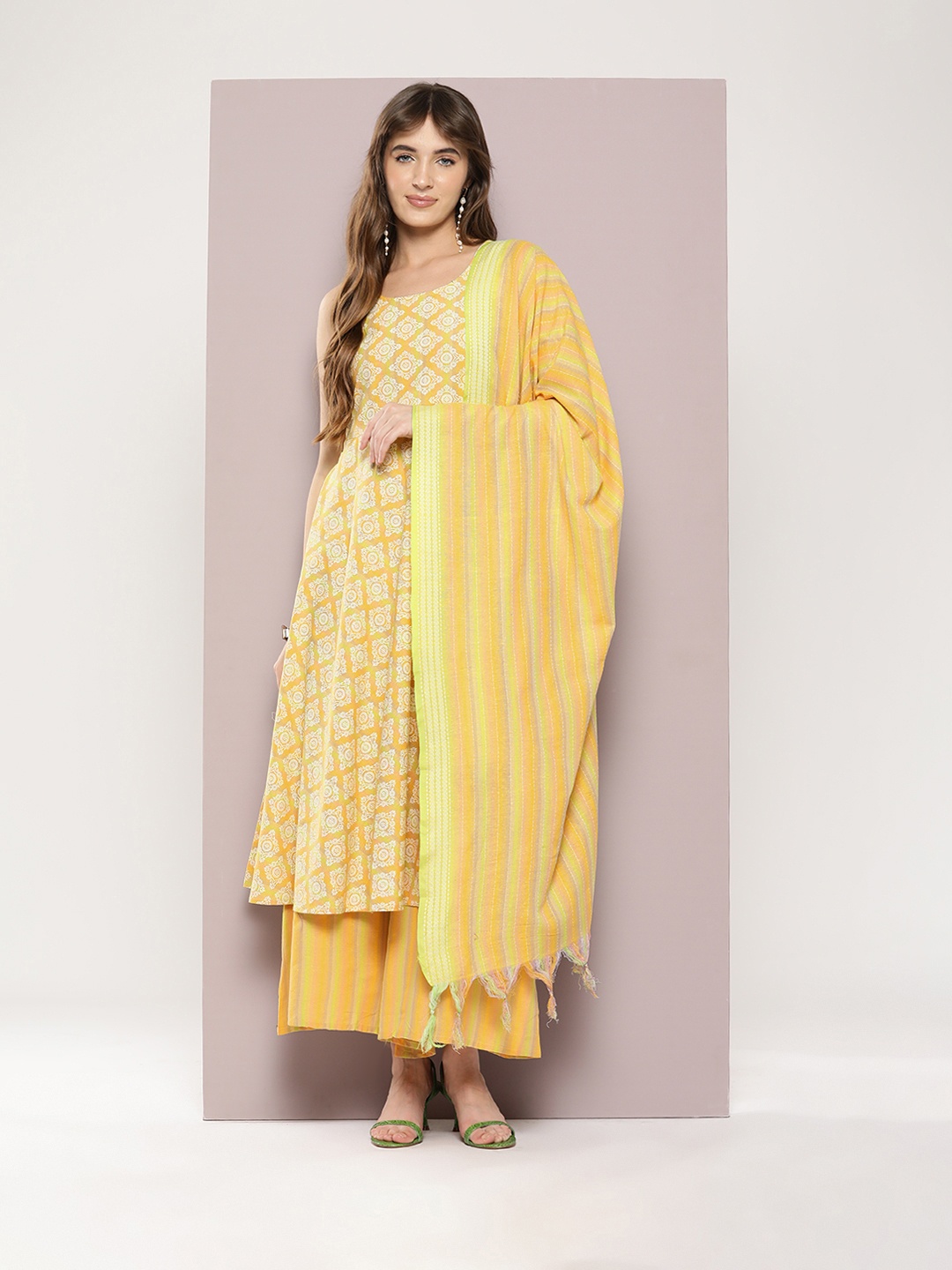 

Jompers Ethnic Motifs Printed Kurta with Palazzos & Dupatta, Yellow