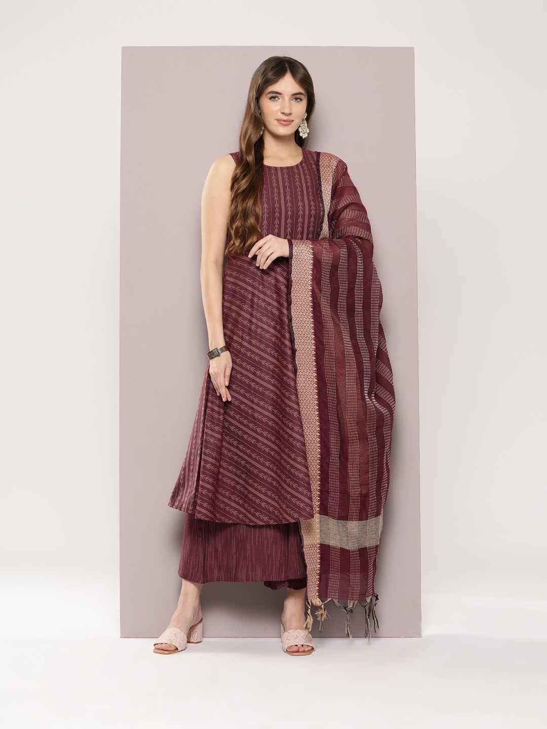 

Jompers Printed Kurta with Palazzos & Dupatta, Maroon