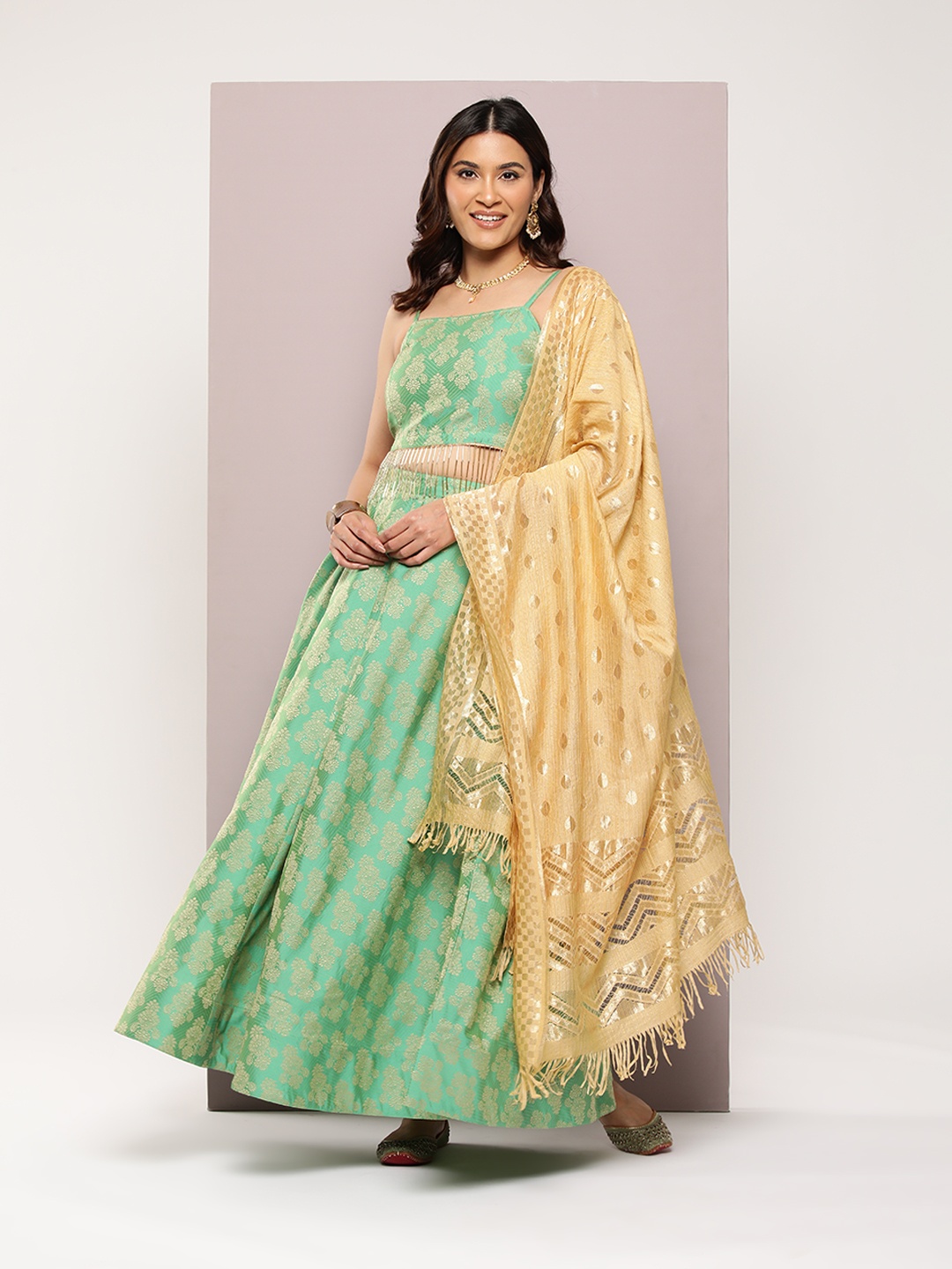 

Jompers Embellished Ready to Wear Lehenga & Blouse With Dupatta, Green