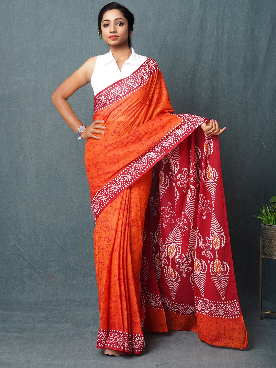 

Unnati Silks Batik Pure Cotton Handloom Block Print Saree, Orange
