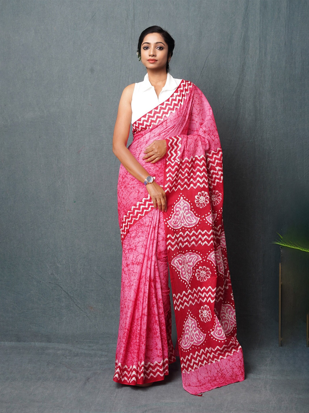 

Unnati Silks Batik Block Printed Mulmul Saree, Pink