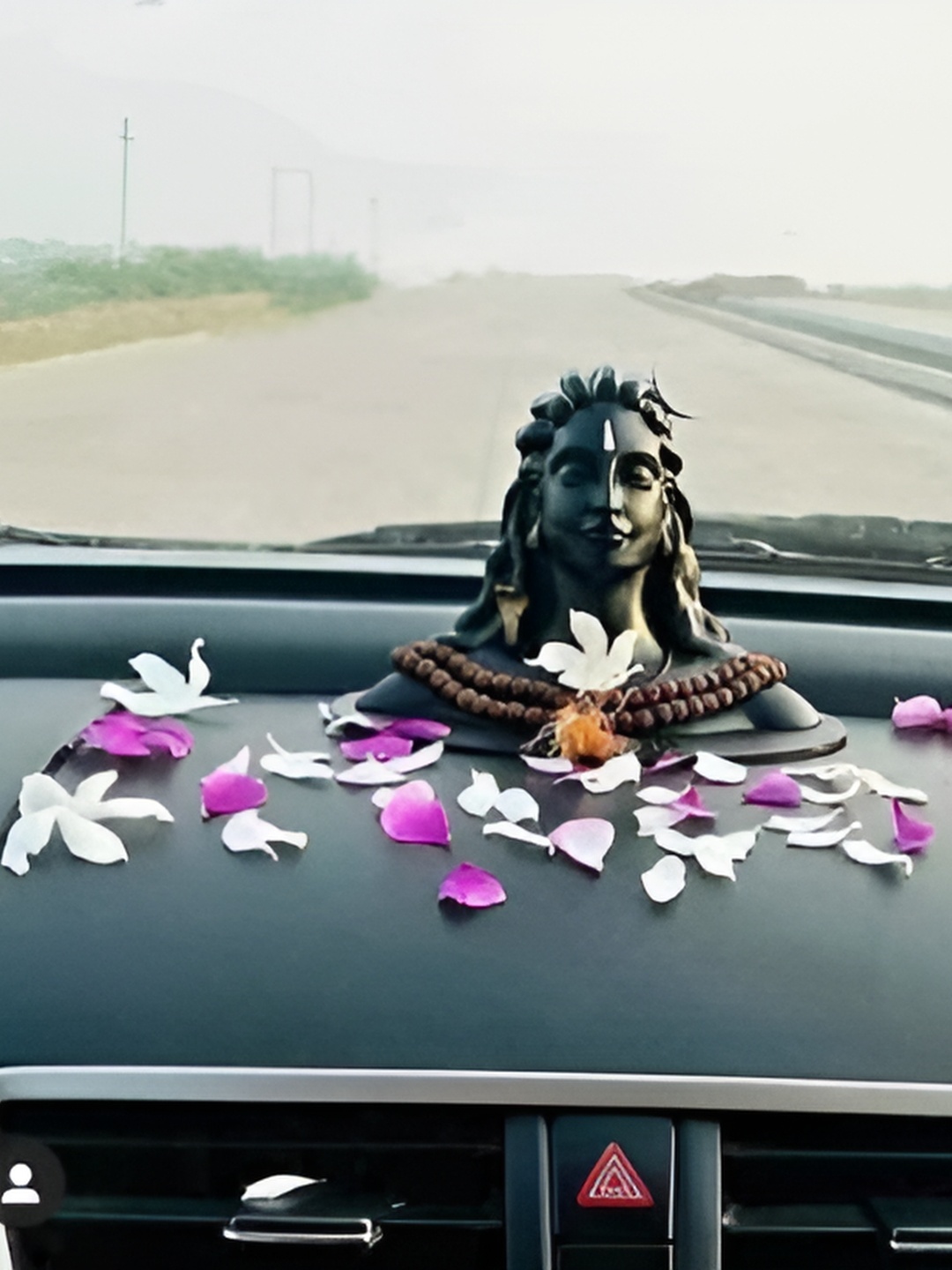 

Navyaksh Black Religious Idol Showpiece