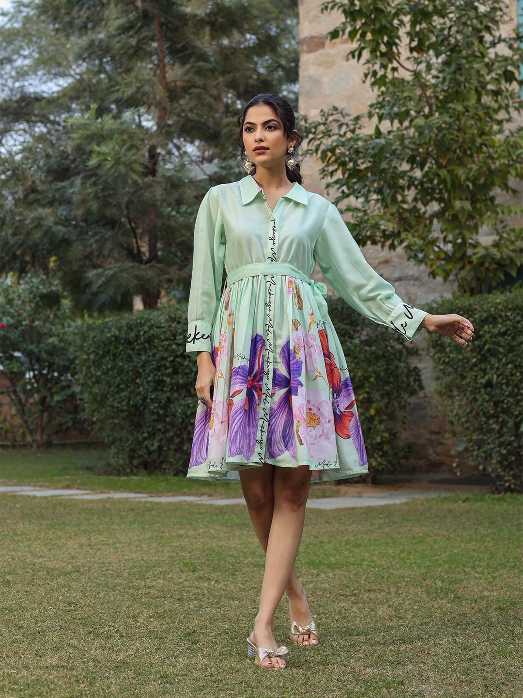 

FASHION DWAR Floral Printed Cuffed Sleeves Gathered Pure Cotton Shirt Dress With Belt, Green