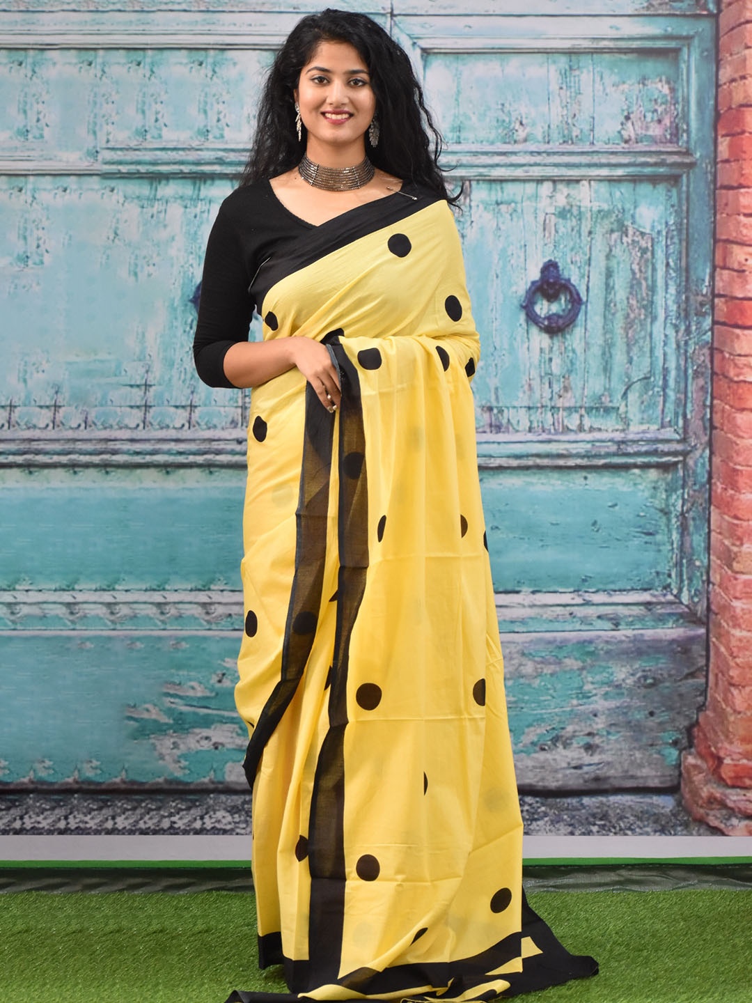 

TROPWEAR Polka Dot Pure Cotton Block Print Saree, Yellow