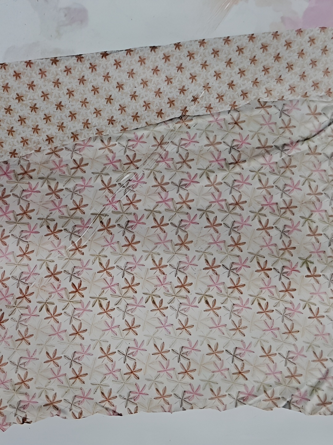 

Signature White & Orange Floral Mild Winter Cotton 210 GSM Double Bed Dohar