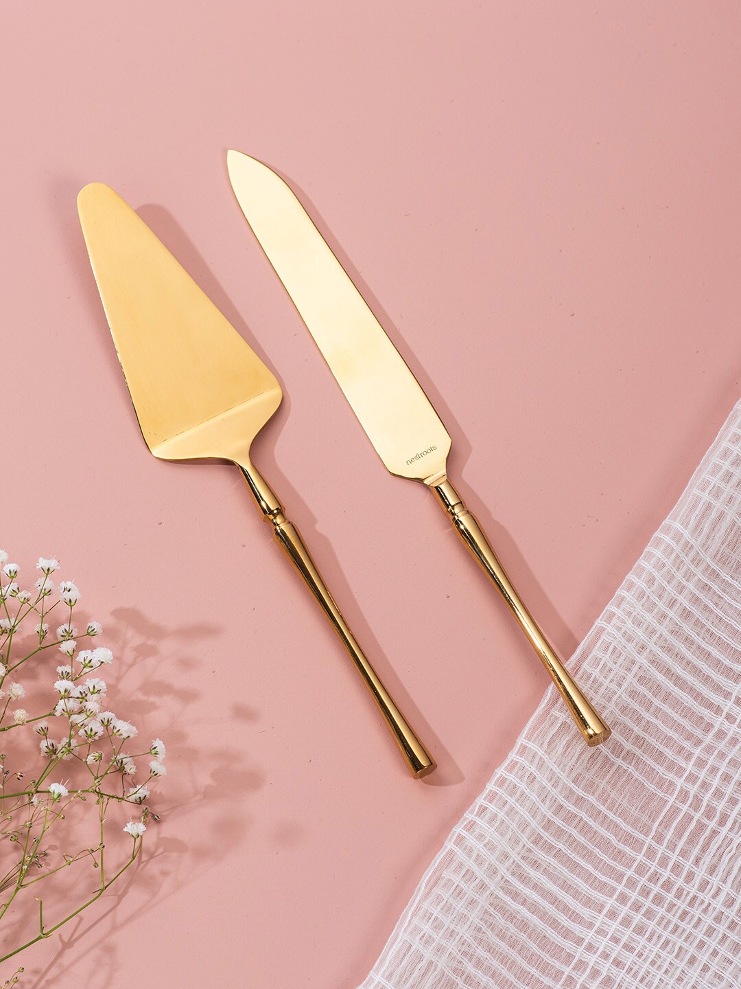 

nestroots Set of 2 Golden-Toned Steel Sculpted Elegance Cake Servers, Gold