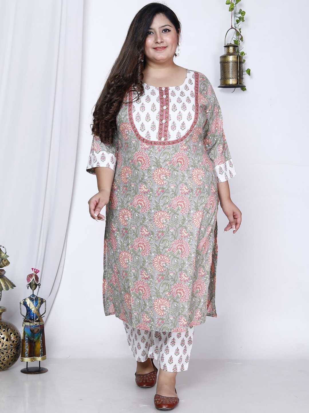 

KALINI Plus Size Floral Printed Pure Cotton Kurta with Trousers & Dupatta, Grey