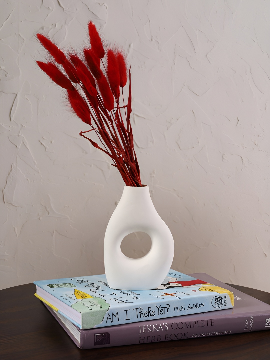 

PUREZENTO Nordic White Donut Shaped Ceramic Flower Vase