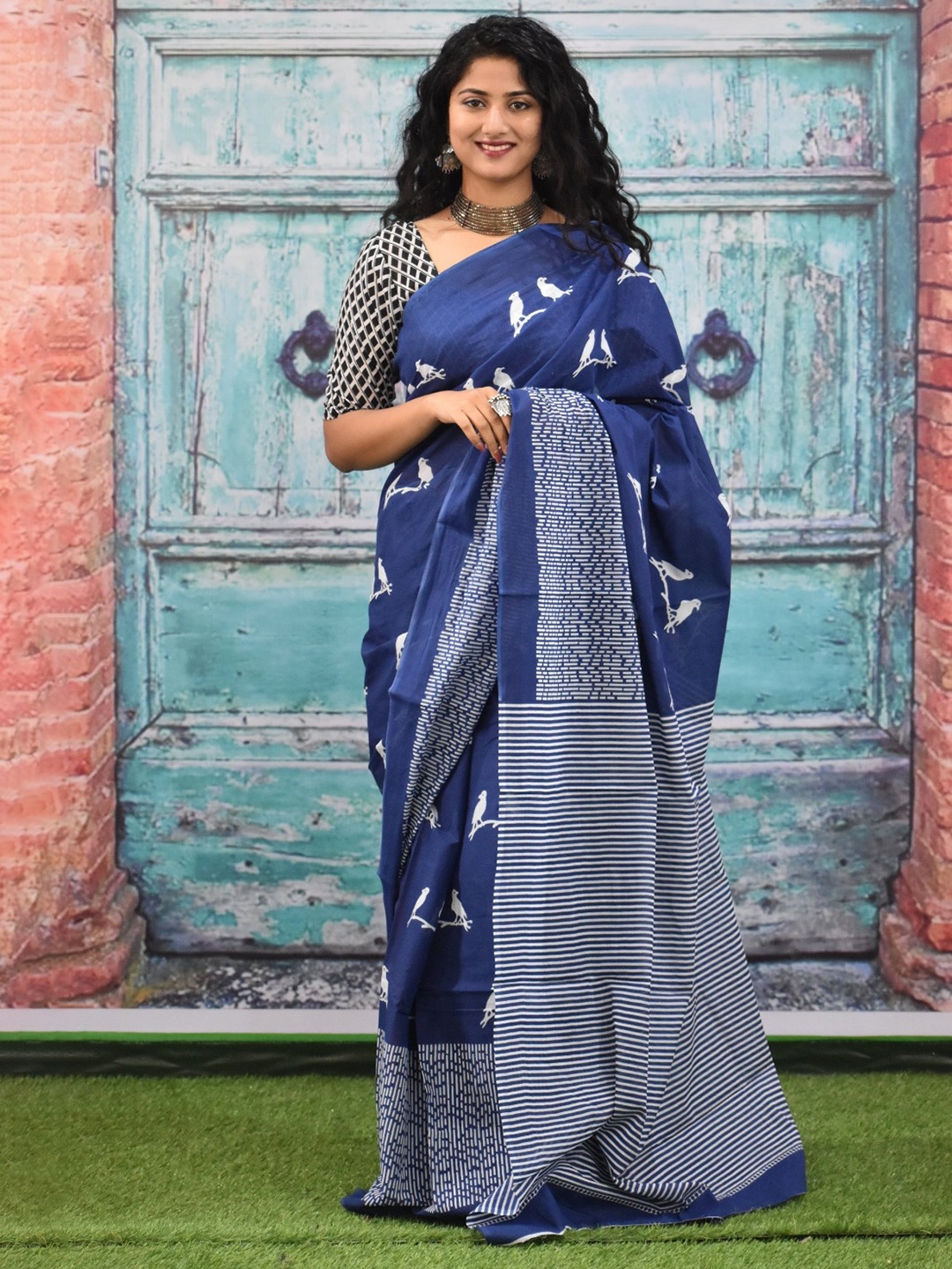 

TROPWEAR Pure Cotton Handloom Block Print Saree, Blue