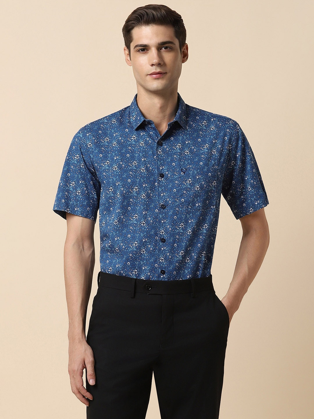 

Allen Solly Slim Fit Floral Printed Spread Collar Pure Cotton Formal Shirt, Navy blue
