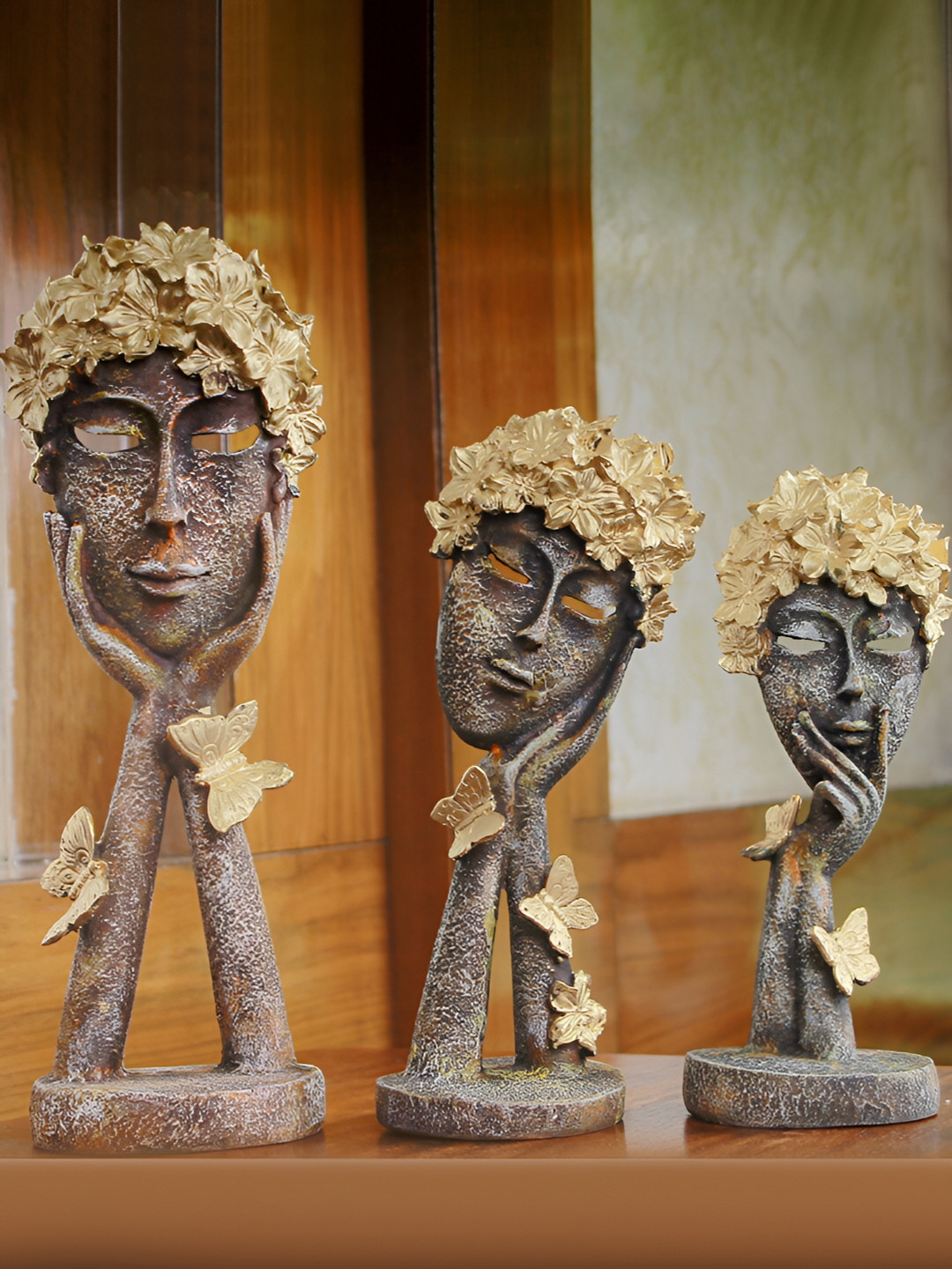 

The Earth Store Brown Figurine Showpiece