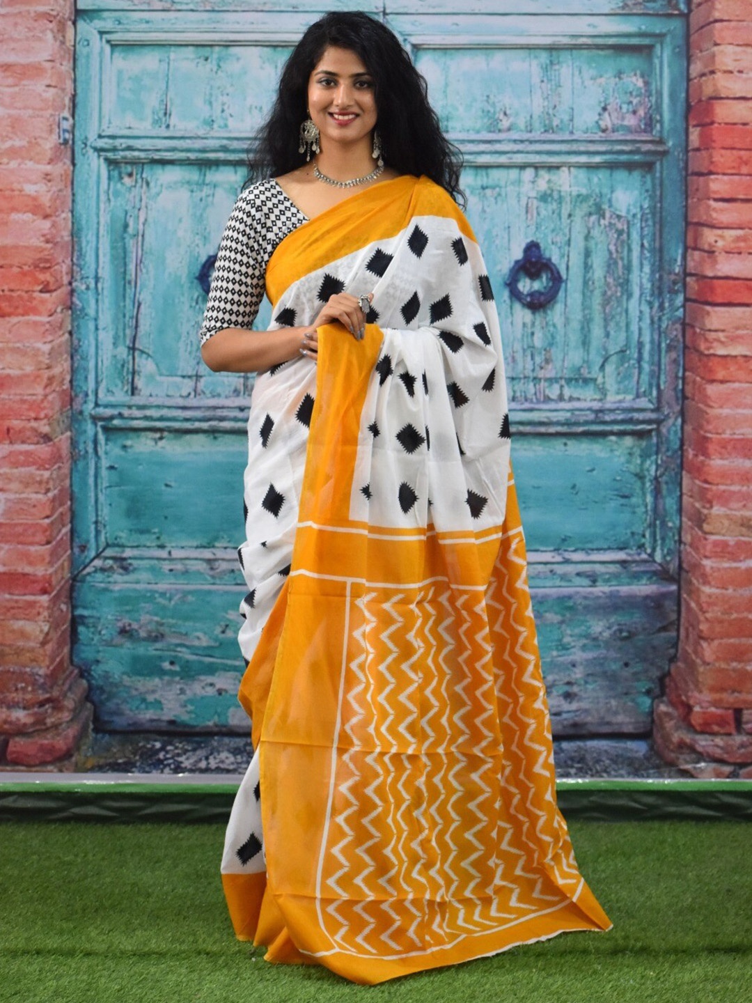 

TROPWEAR Women's Ikat Hand Block Print Jaipuri Pure Cotton Mulmul Saree, Yellow