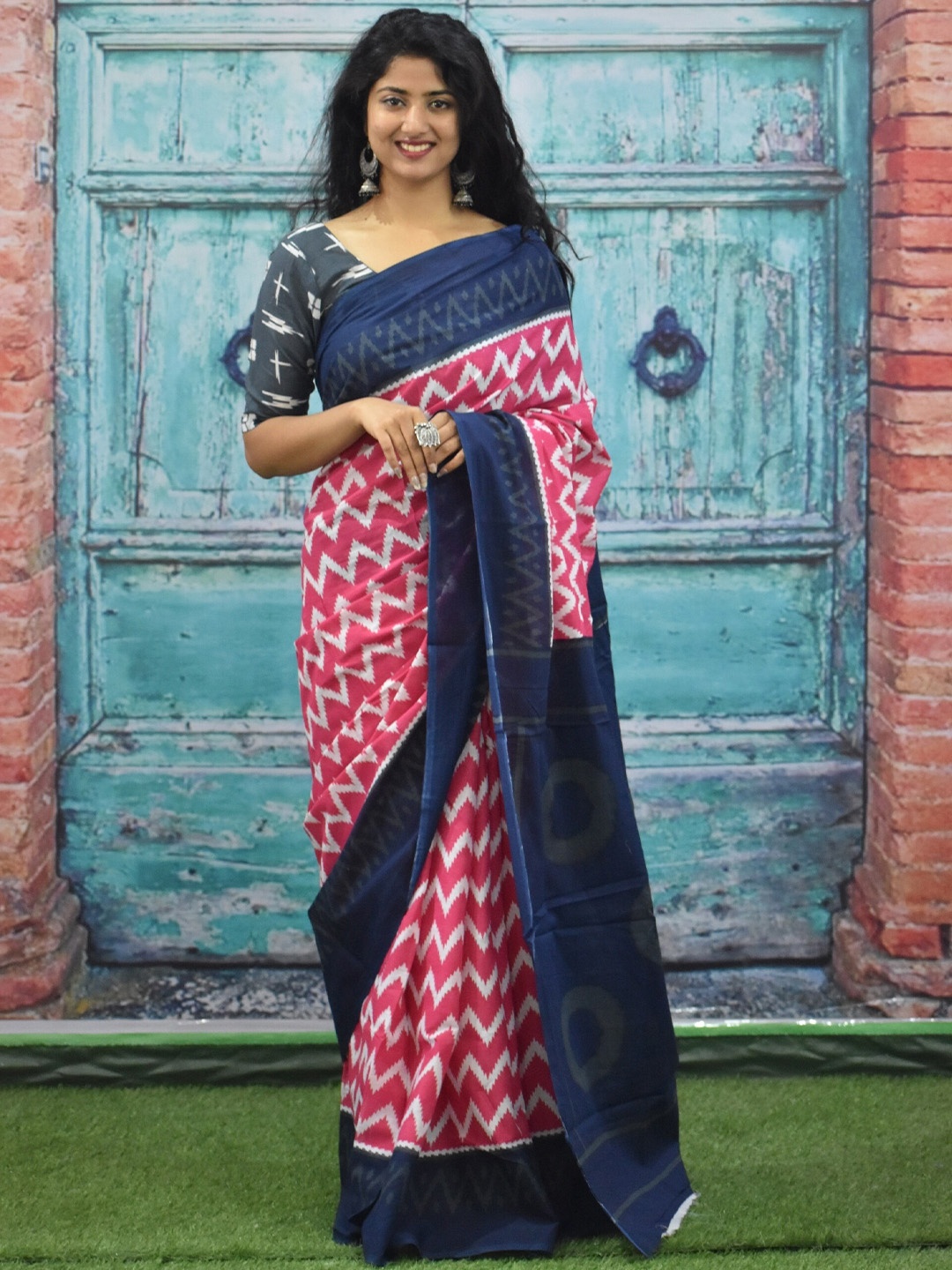 

TROPWEAR Ikat Hand Block Printed Jaipuri Mulmul Cotton Saree, Pink