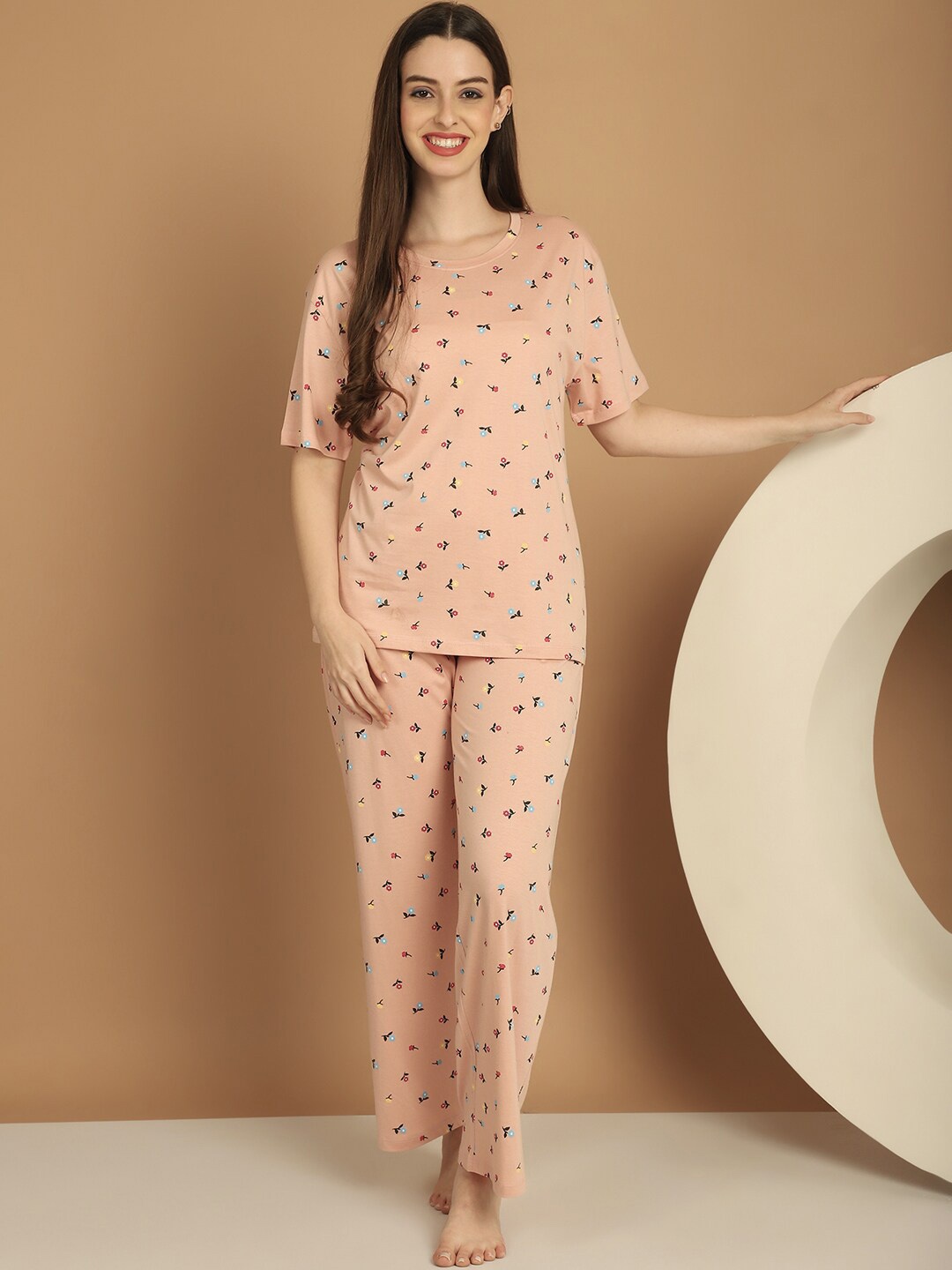 

Kanvin Peach Coloured Floral Printed Cotton Night Suit