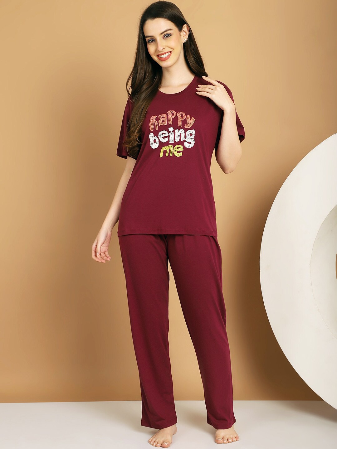 

Kanvin Typography Printed T-shirt With Pyjamas, Maroon