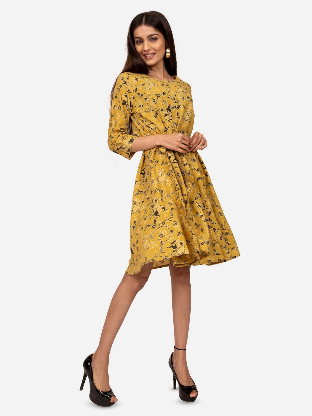 

INDIE JHOLA Floral Printed Gathered Detailed Pure Cotton A-Line Dress With Belt, Yellow