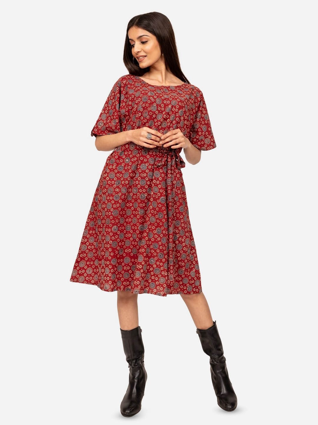 

INDIE JHOLA Floral Printed Gathered Detailed Pure Cotton A-Line Dress With Belt, Maroon