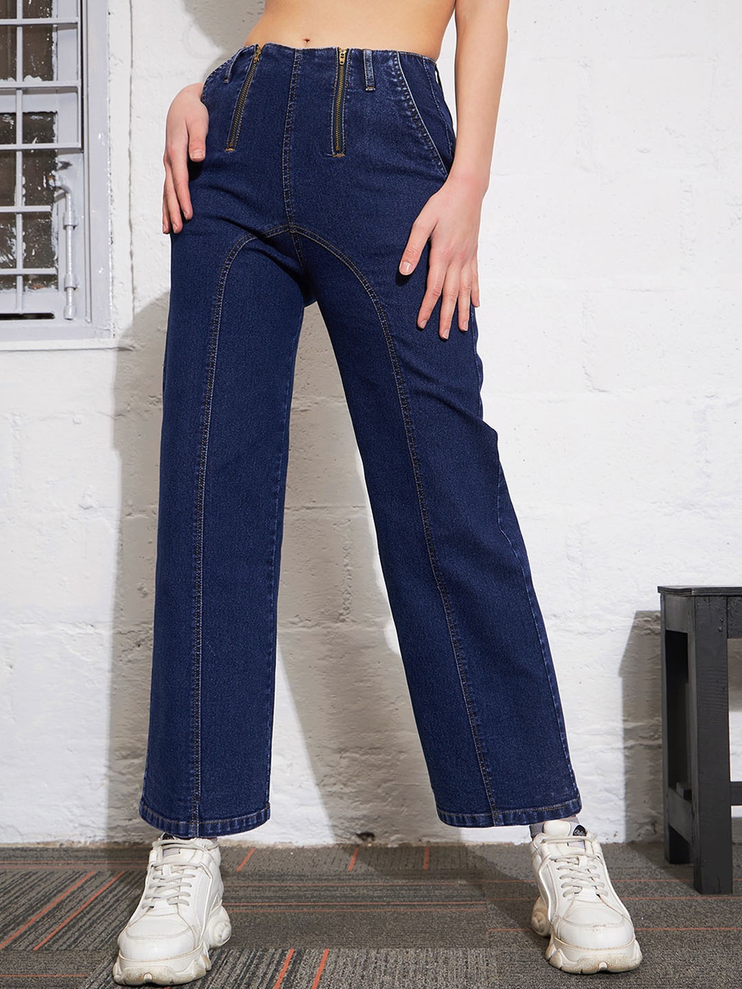 

SASSAFRAS Women Straight Fit High-Rise Stretchable Jeans, Blue