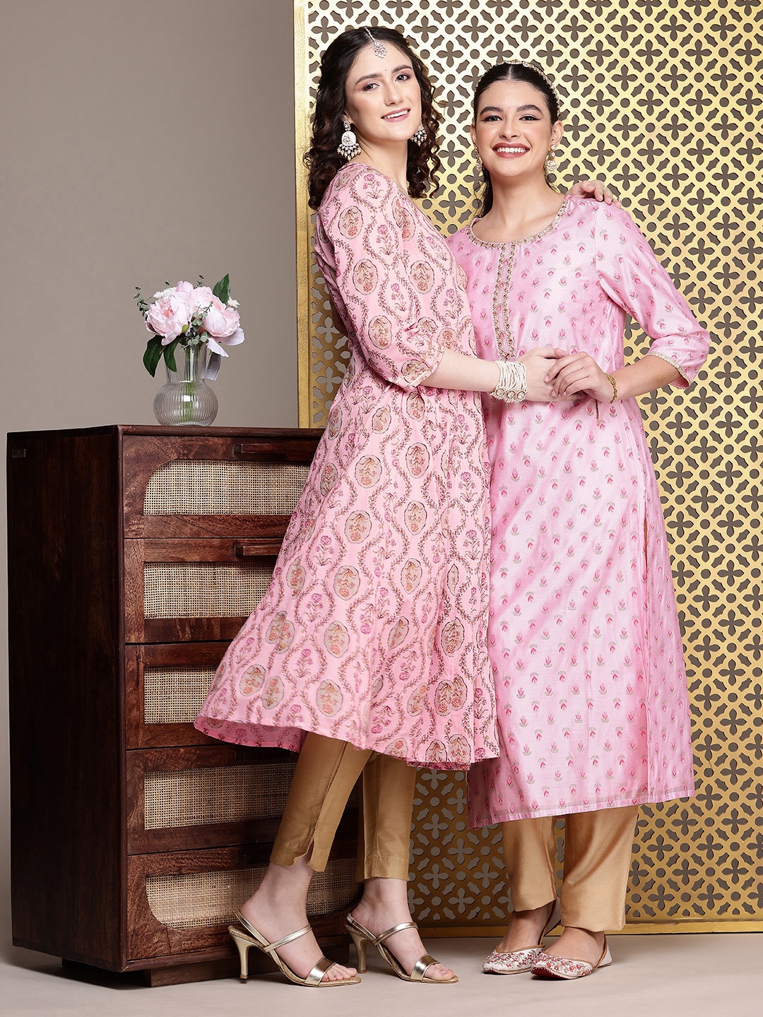 

House of Pataudi Pure Cotton Floral Printed Angrakha Jashn Kurta, Pink